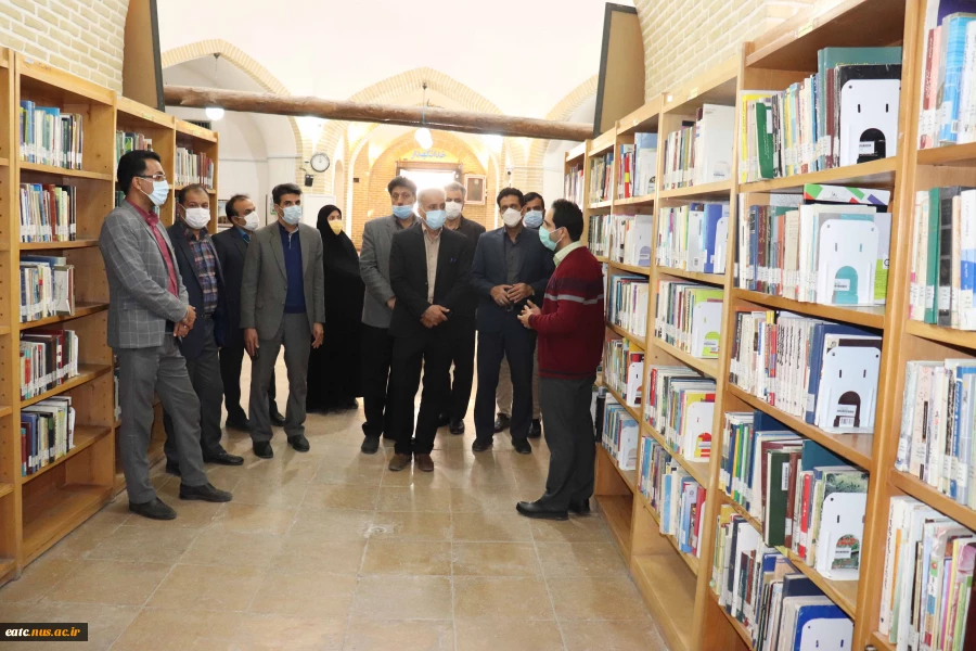 بازدید ریاست آموزشکده فنی امام علی (ع) یزد از کتابخانه عمومی فرخی یزدی  5