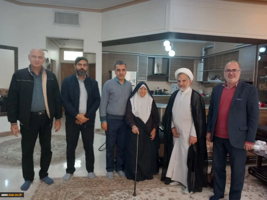 دیدار مسئولین آموزشکده فنی امام علی(ع) یزد با خانواده محترم شهید سید محمد رضا حسینی کافی آبادی 2