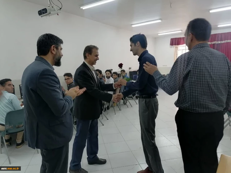 حضور ریاست دانشگاه فنی و حرفه ای استان یزد درآموزشکده فنی امام علی (ع) و تبریک روز معلم 2